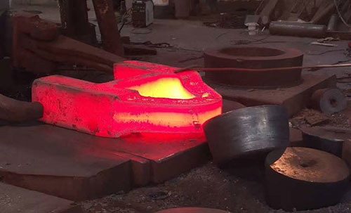 三角提环锻造中