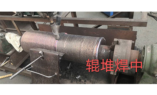 辊堆焊中