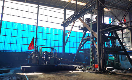 4T夹杆锤生产中